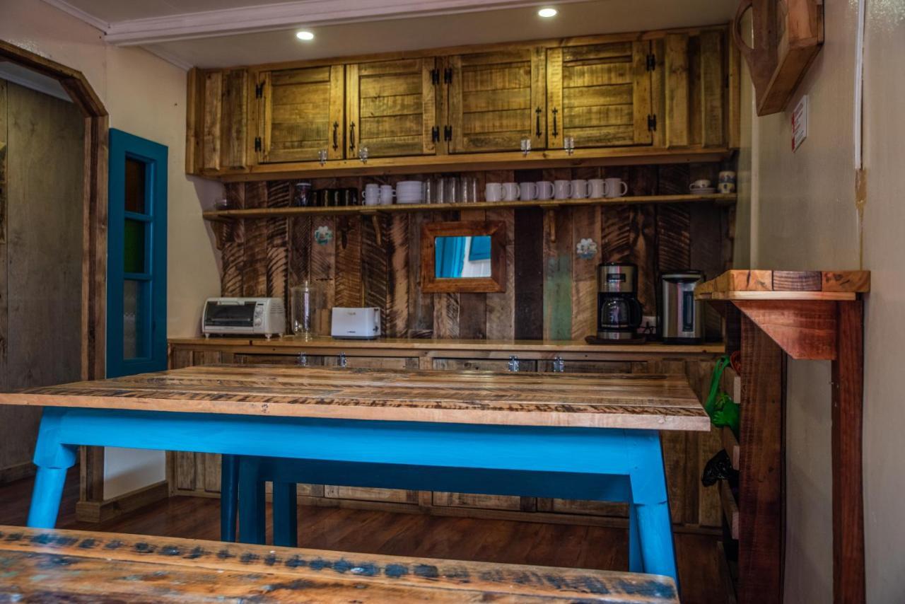 Puma House Hostel Πουέρτο Νατάλες Εξωτερικό φωτογραφία