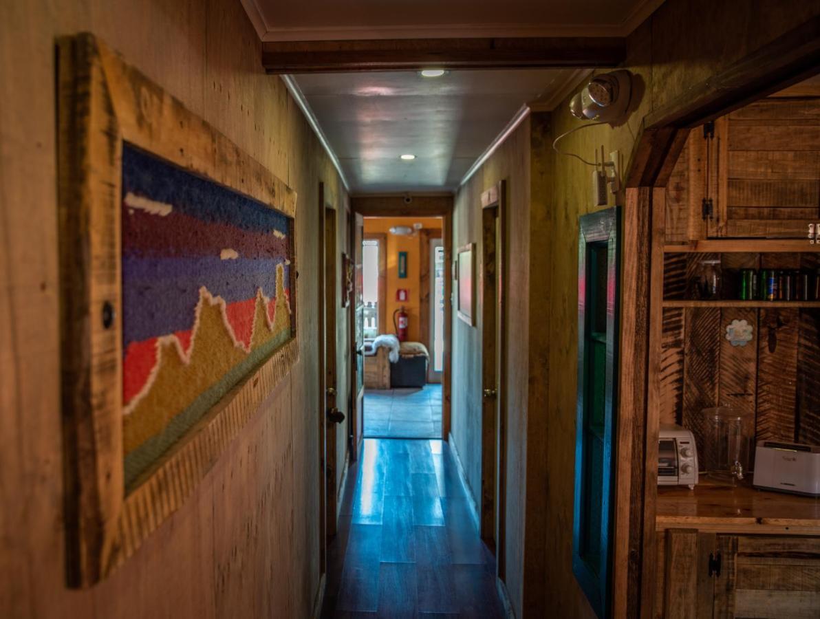 Puma House Hostel Πουέρτο Νατάλες Εξωτερικό φωτογραφία