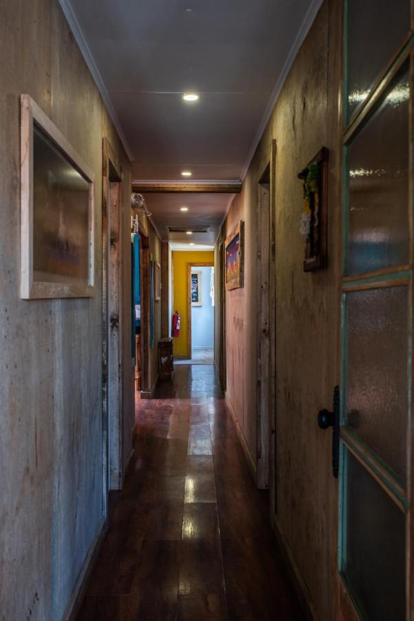 Puma House Hostel Πουέρτο Νατάλες Εξωτερικό φωτογραφία