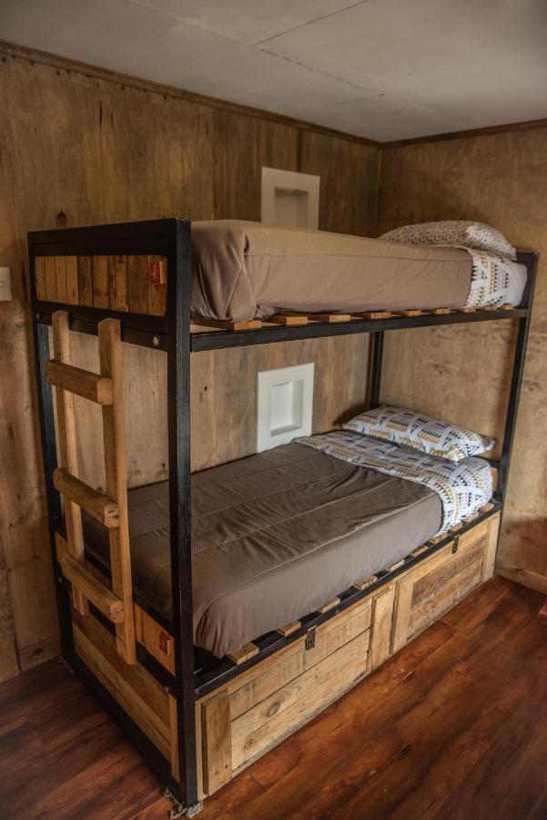 Puma House Hostel Πουέρτο Νατάλες Εξωτερικό φωτογραφία
